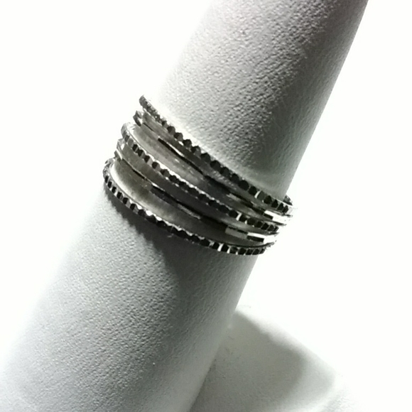 Sterling Ring - Picture 2 of 8